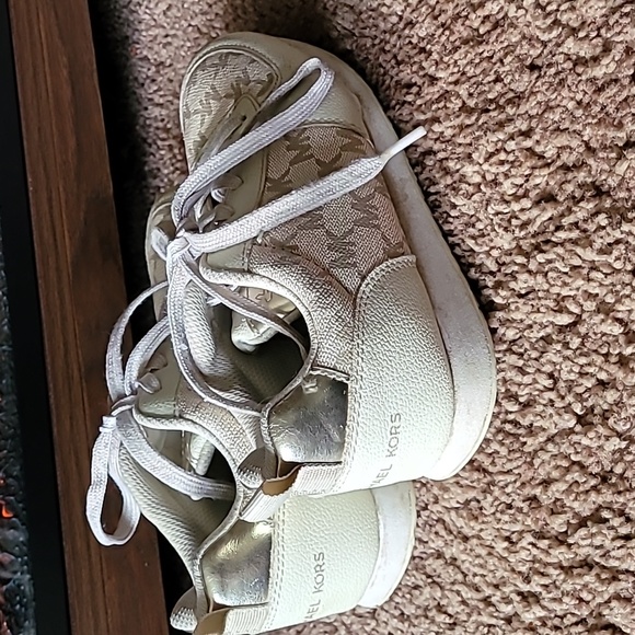 Michael Kors sneakers mk sneakers Michael kors size 3 sneakers mk sneakers Mk - Picture 9 of 16